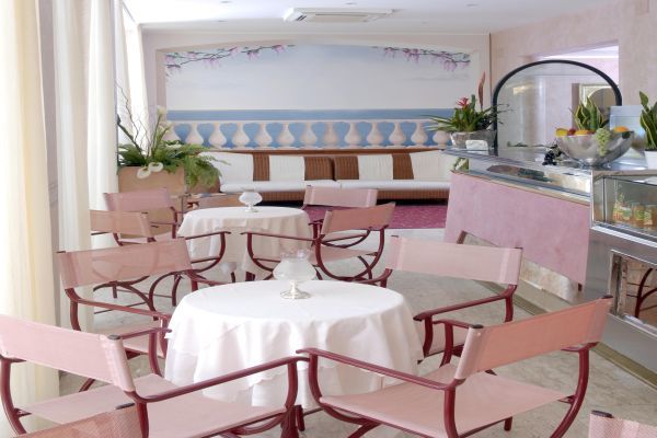 Hotel Souvenir Белариа-Игеа Марина Екстериор снимка