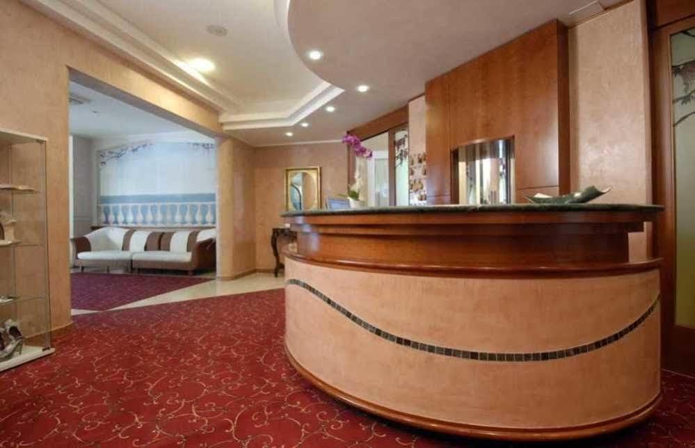 Hotel Souvenir Белариа-Игеа Марина Екстериор снимка